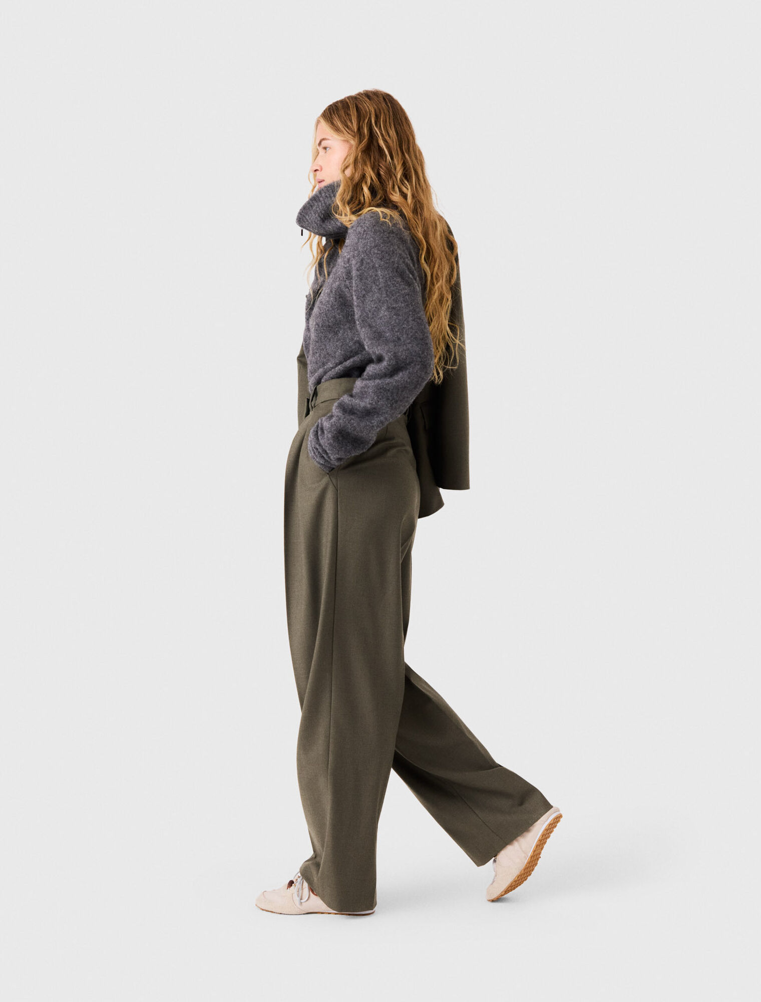 Pantaloni tailleur larghi a pieghe