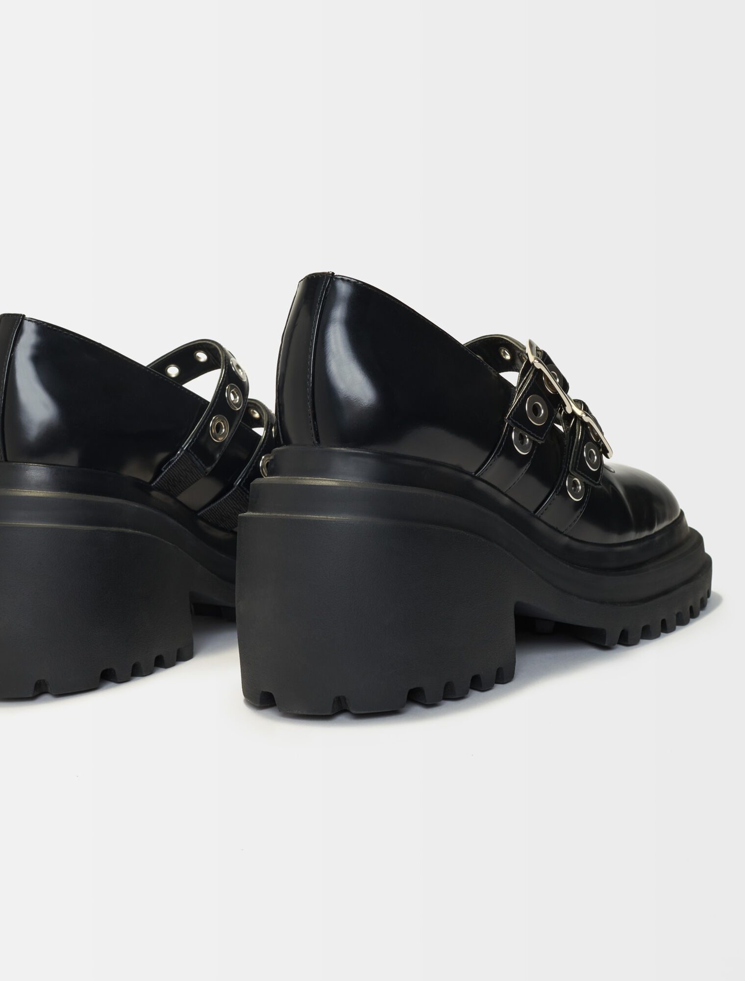 Stivaletto con plateau e occhielli