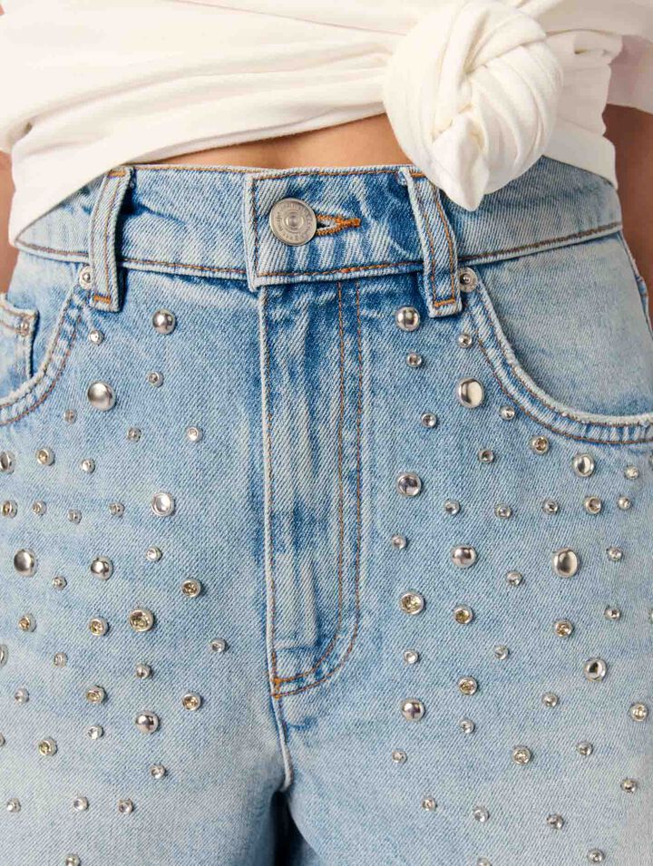 Shorts in denim con borchie