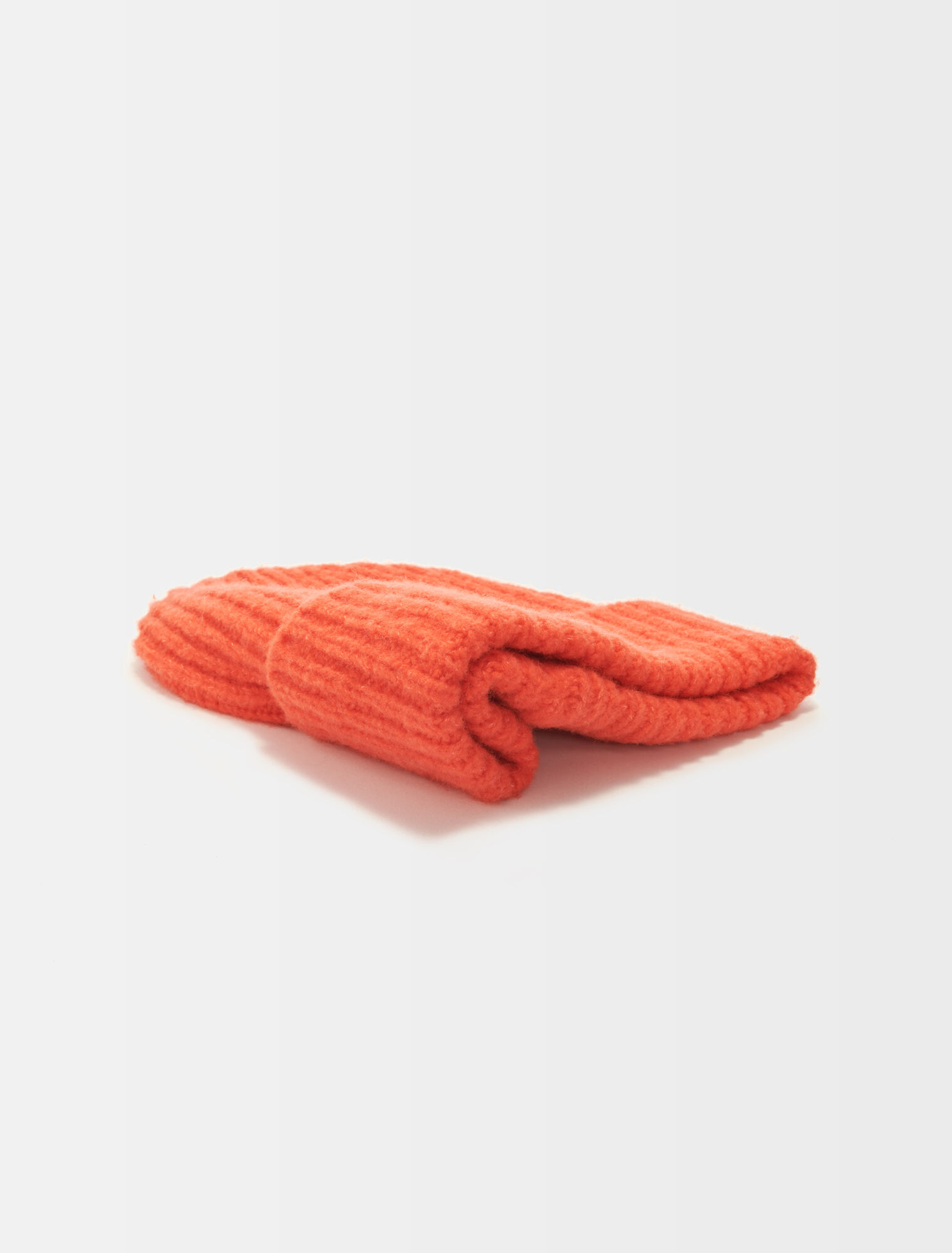 Cappello in maglia con risvolto