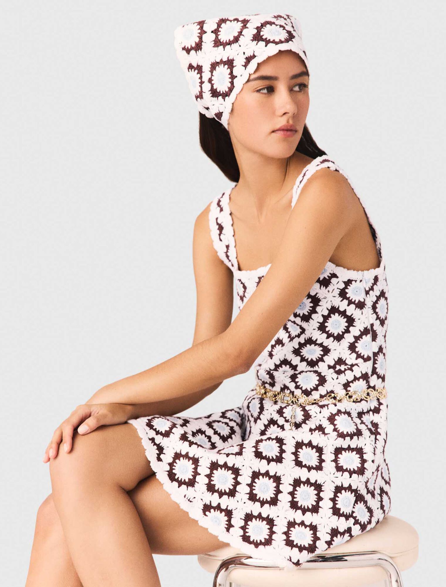 Abito in crochet a motivo floreale