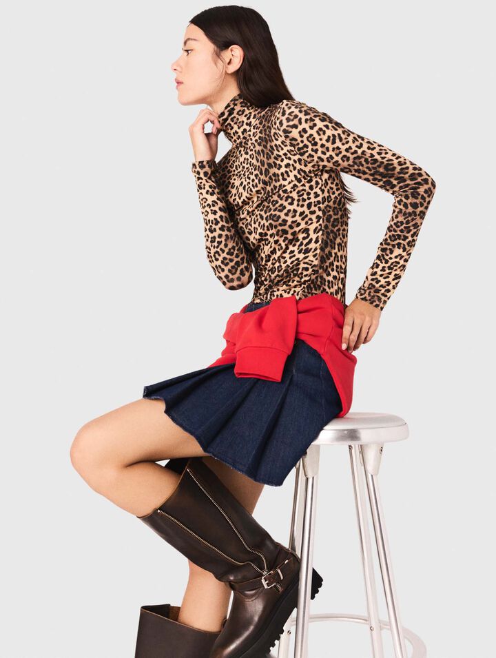 T-shirt con stampa leopardata