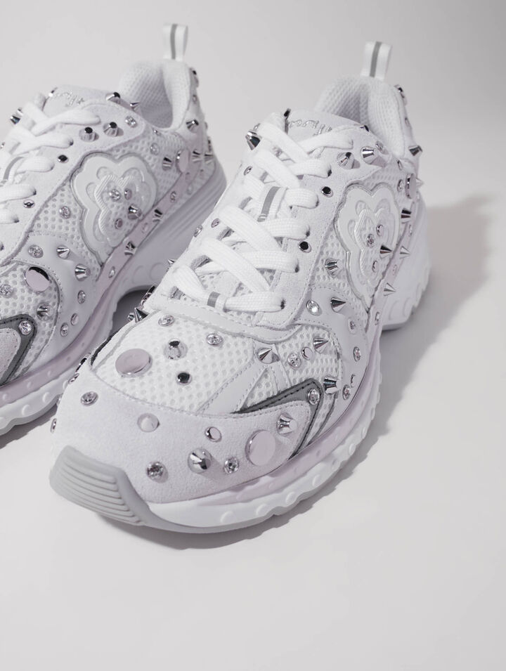 Sneaker M con borchie