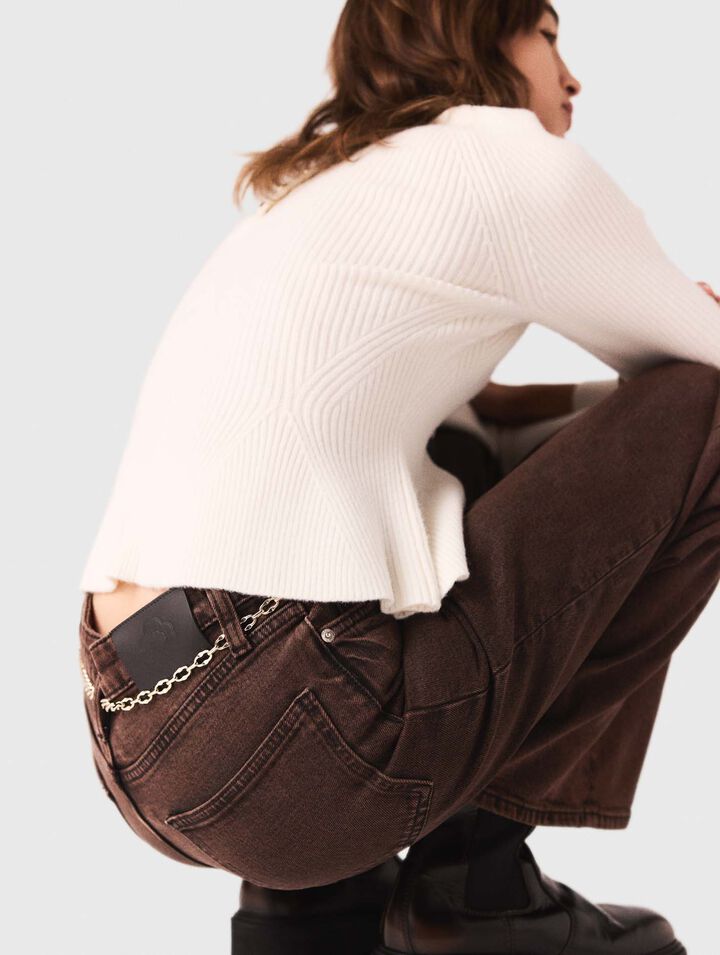 Jeans bootcut con catena
