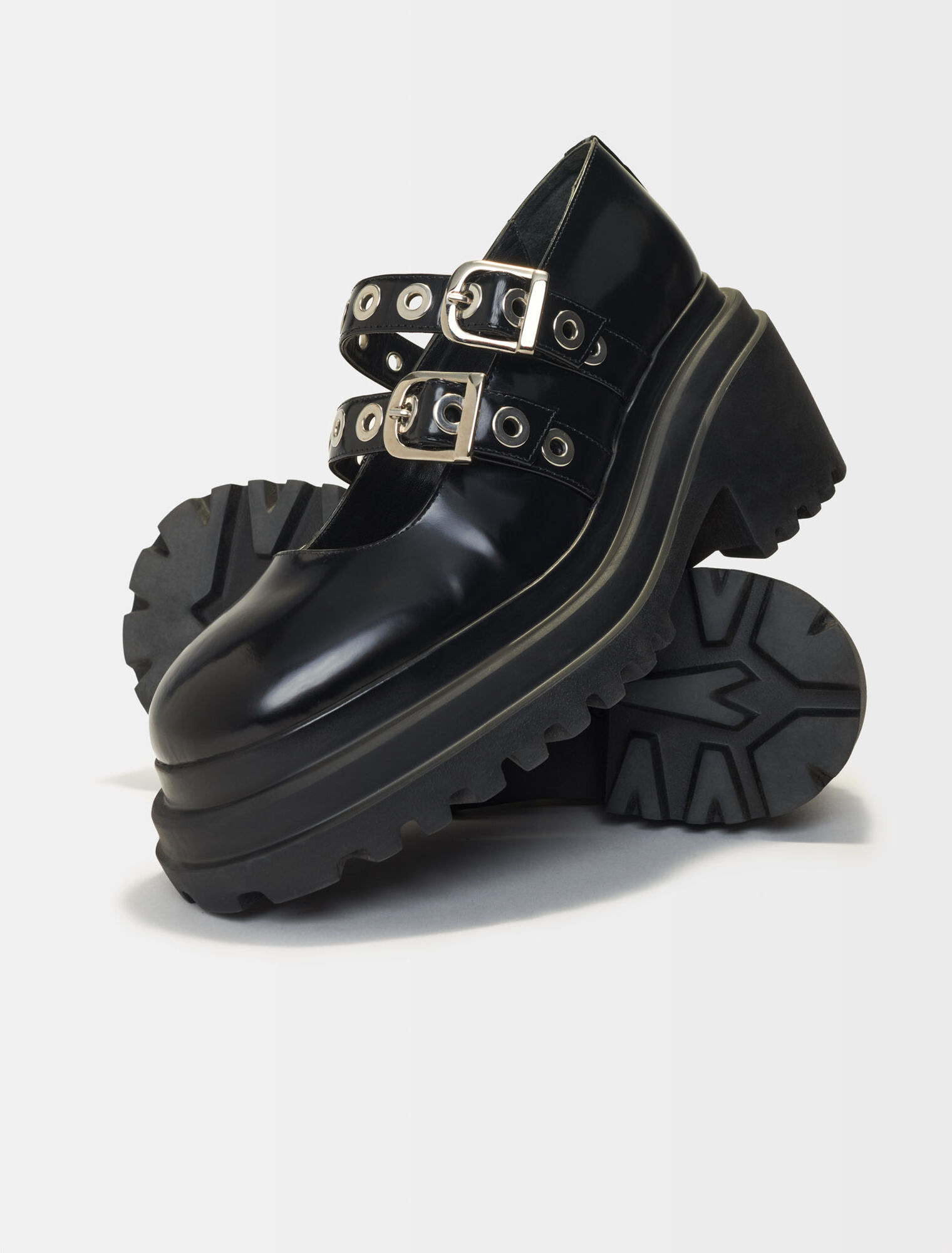 Stivaletto con plateau e occhielli