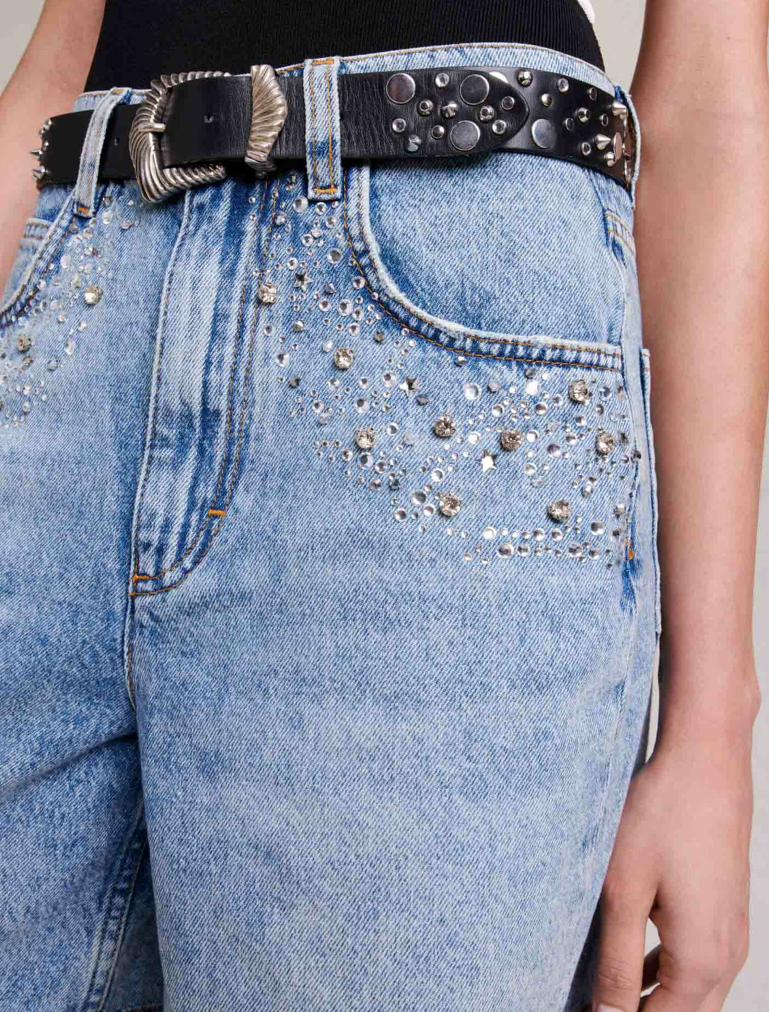 Shorts svasati in denim con strass