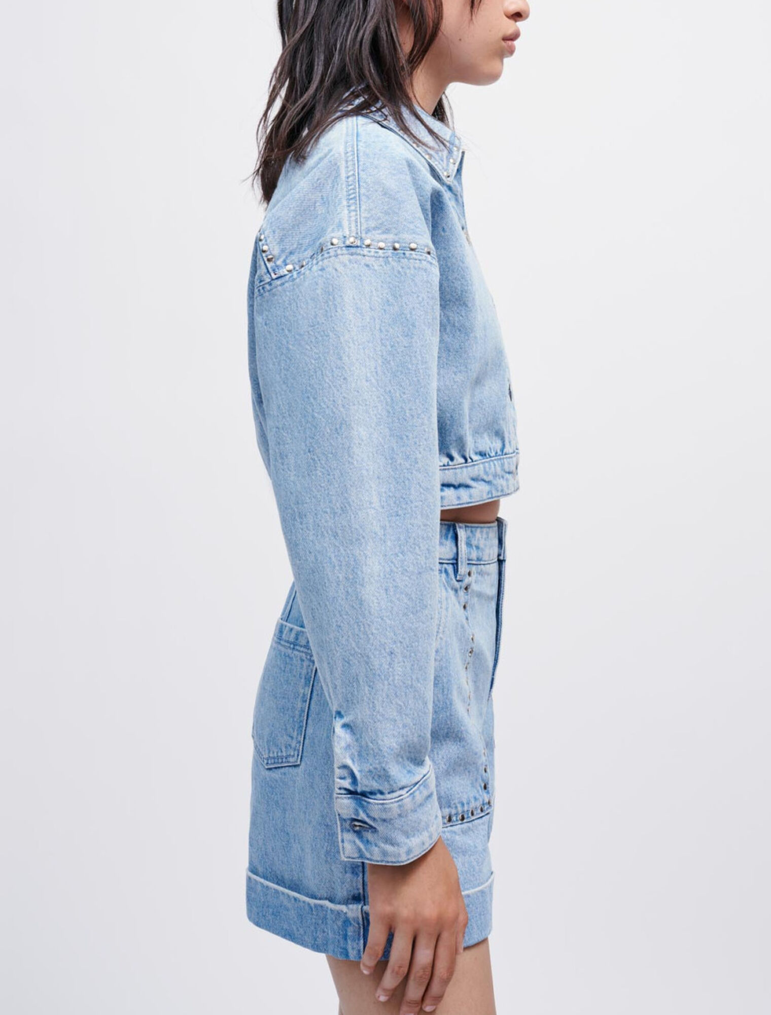 Giacca in denim con borchie