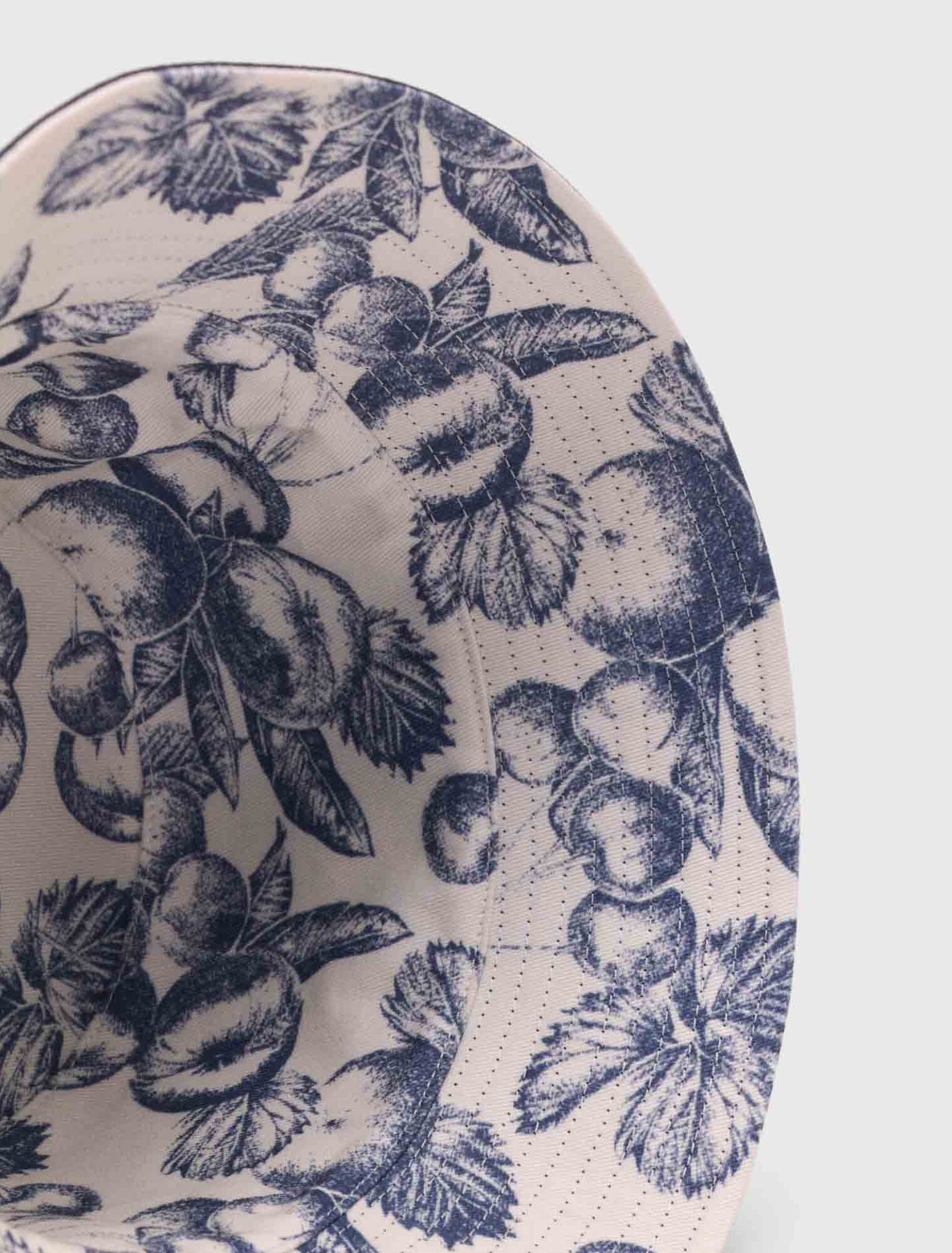 Cappello reversibile stampa frutta