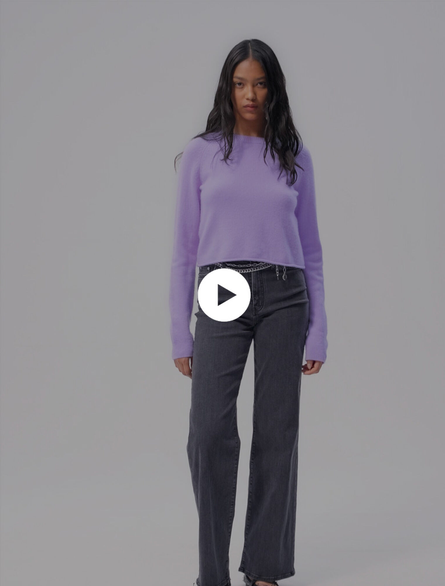 Jeans baggy con cintura nera