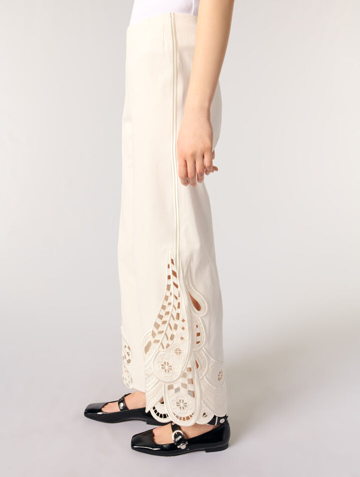 Pantaloni ricamati