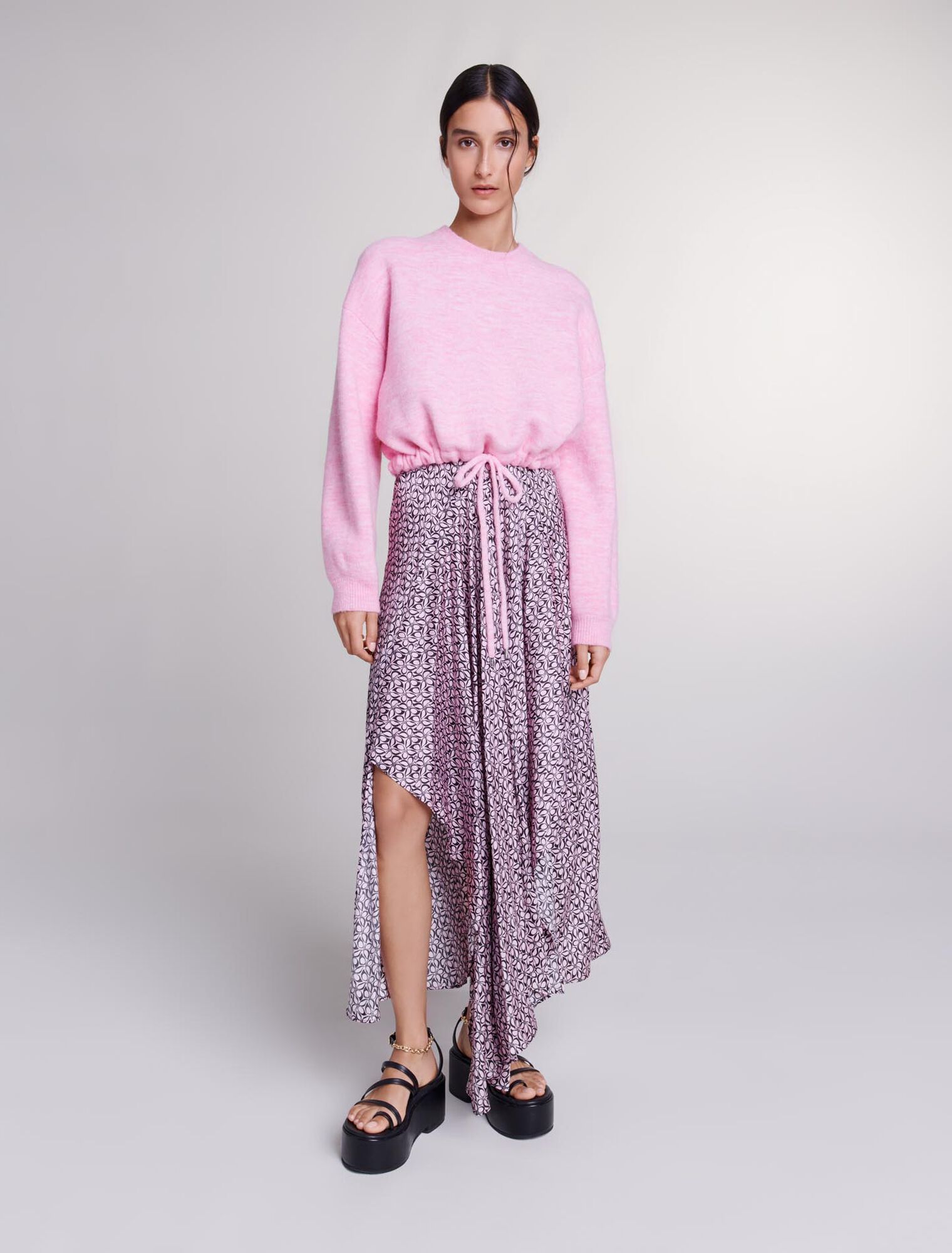 Pull corto in maglia allacciato