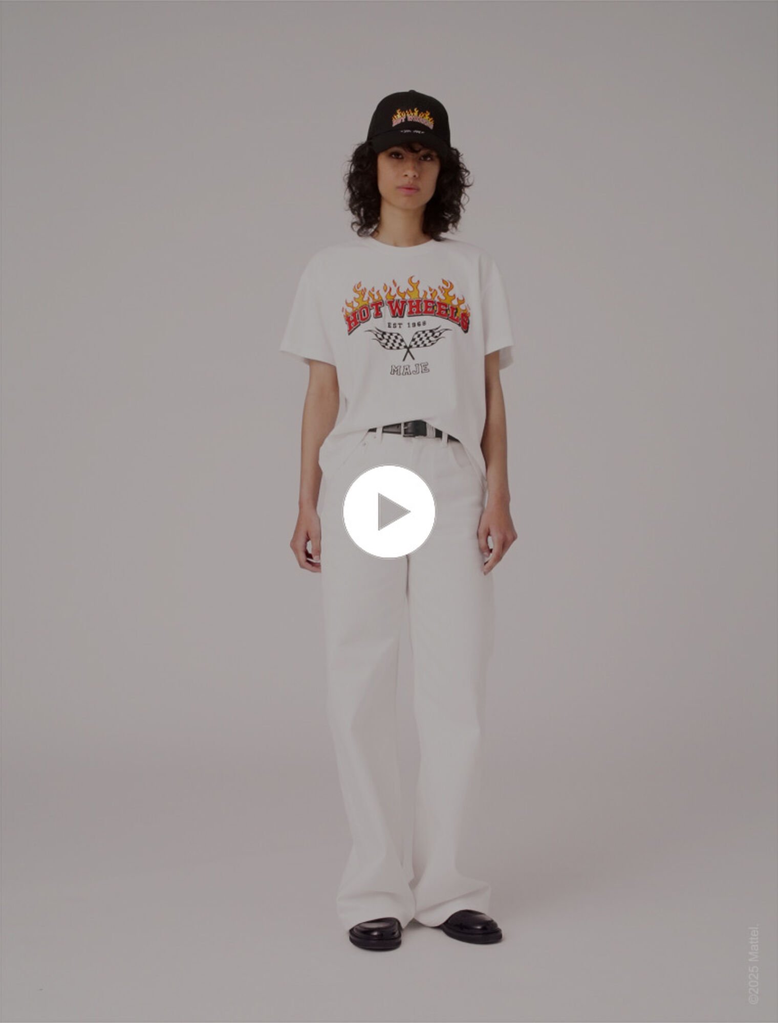 T-shirt con ricamo