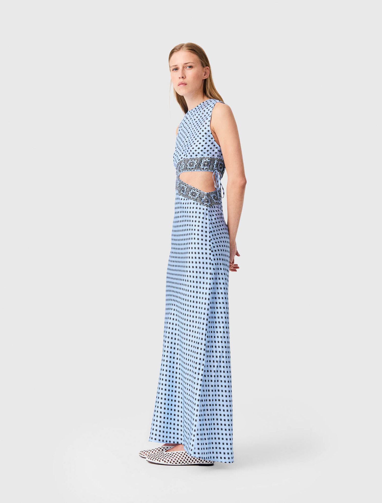 Abito stampato con cut-out