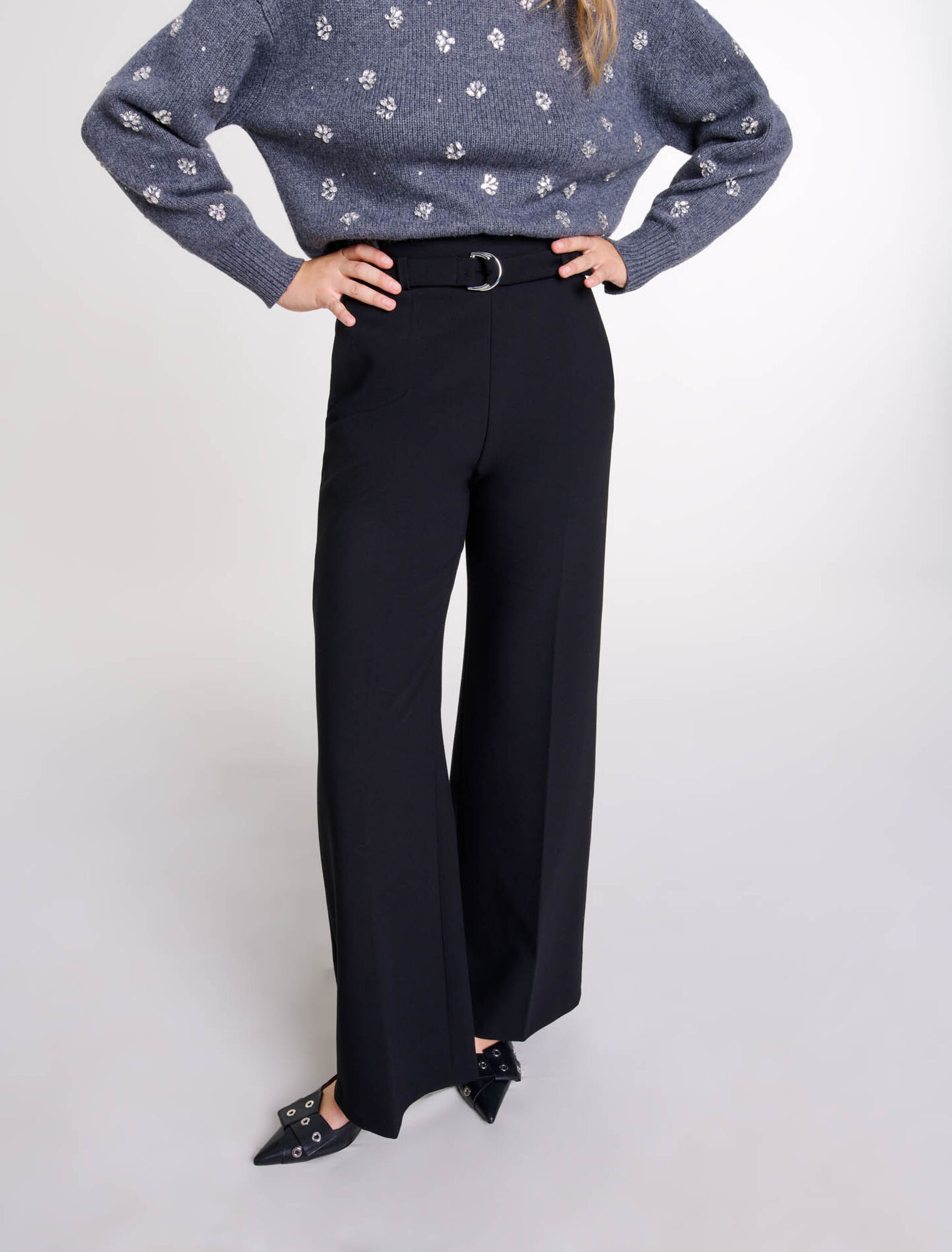 Pantaloni larghi con cintura