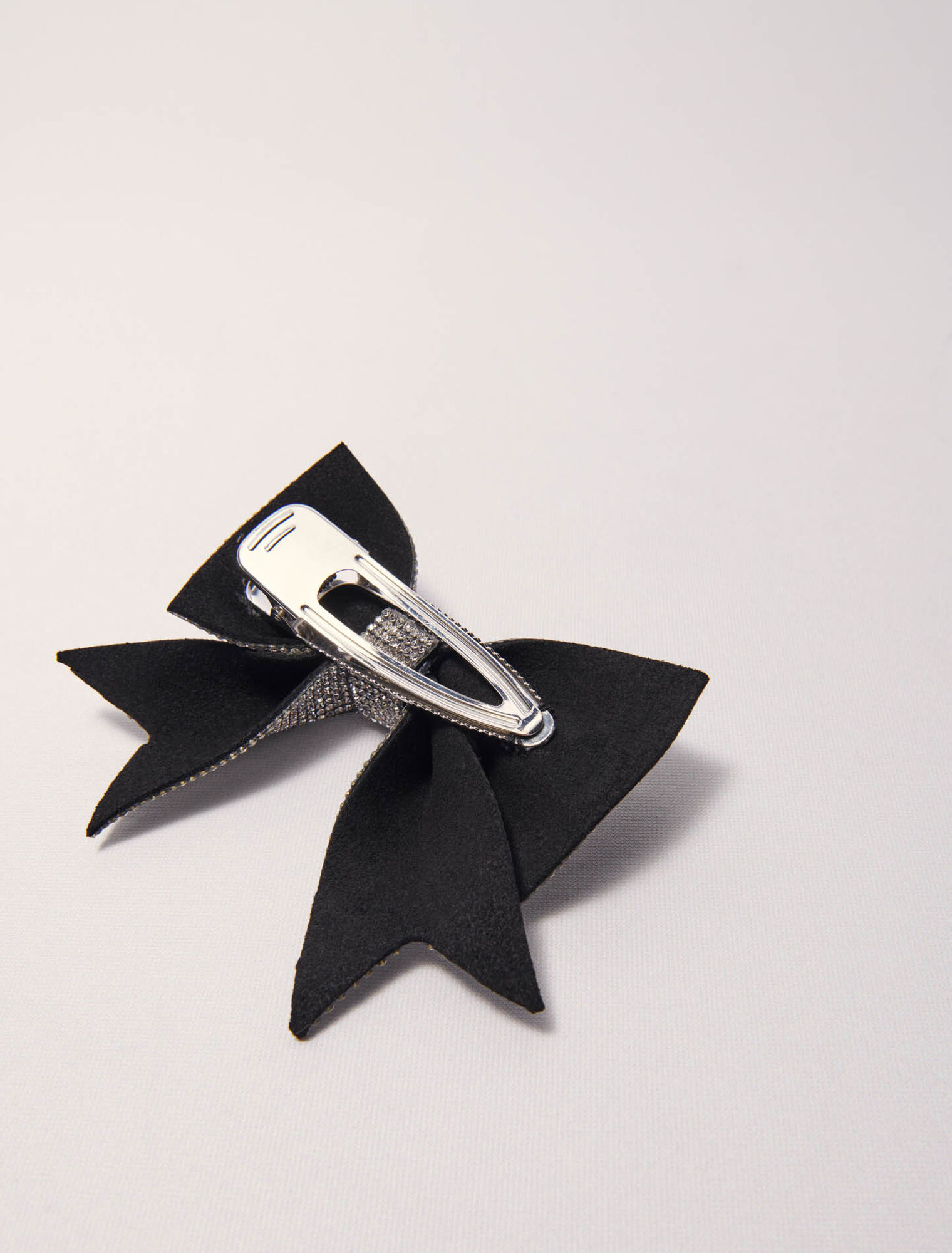 Fermaglio con fiocco in strass