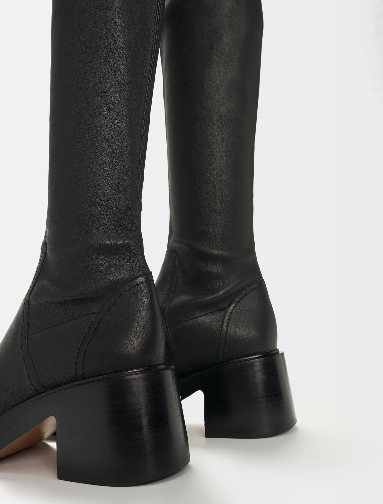 Stivali cuissard con tacco in pelle nera
