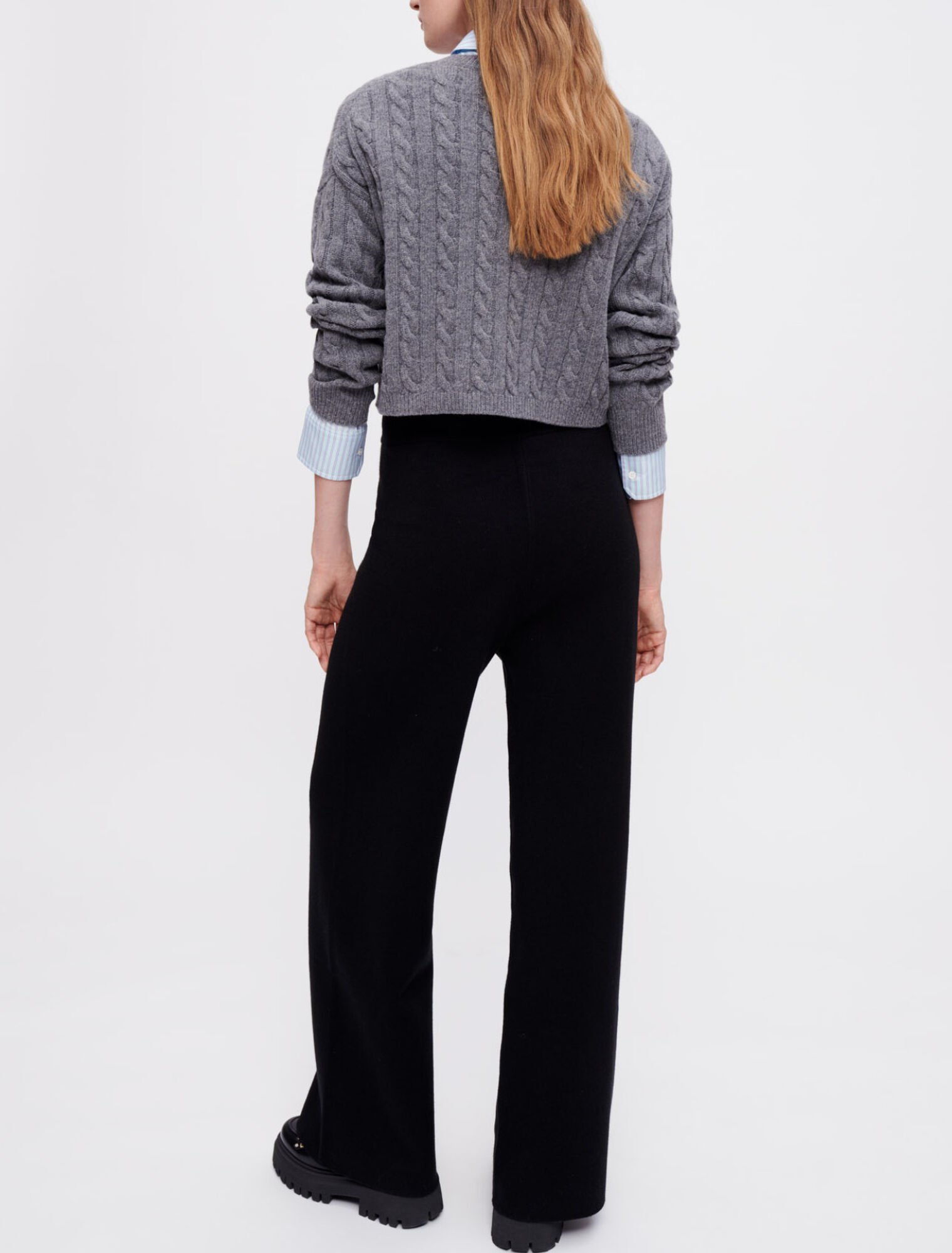 Pantaloni neri a gamba larga in maglia