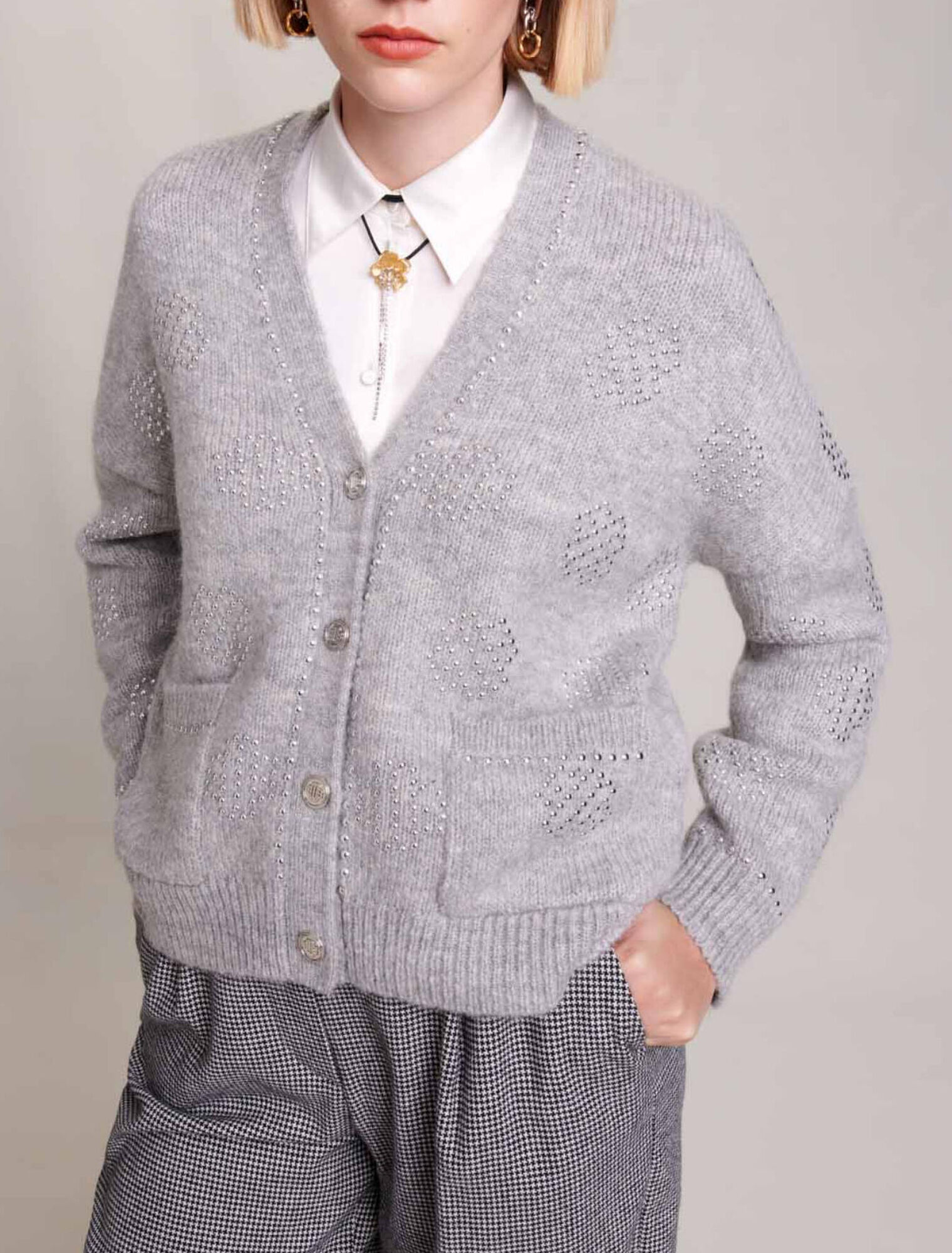 Cardigan con chiusura a trifoglio