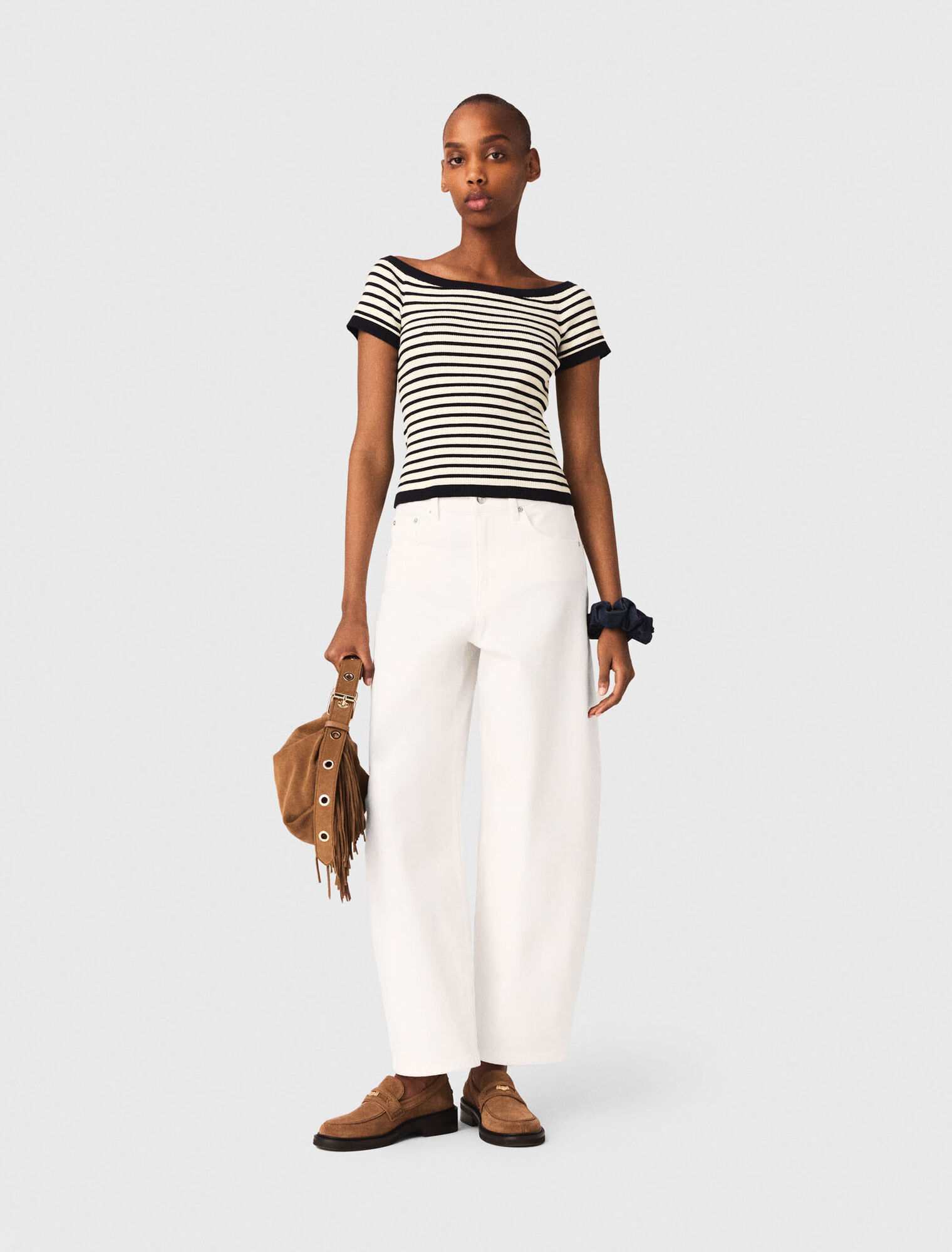 Top maglia a coste scollo barchetta