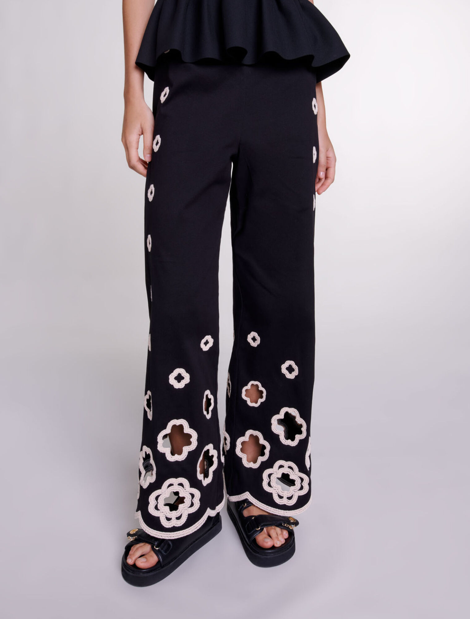 Pantaloni larghi in crochet