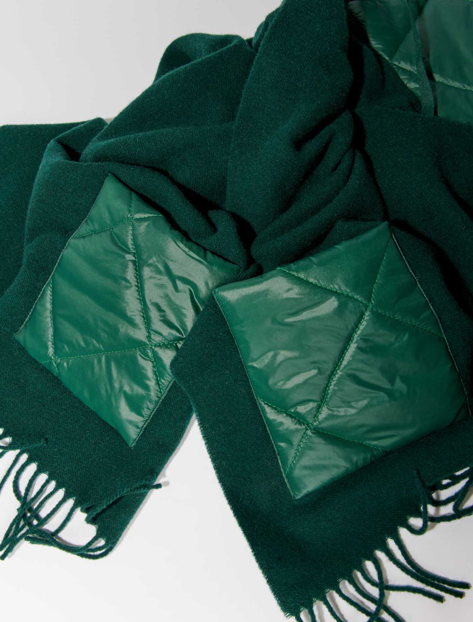 Poncho con cappuccio