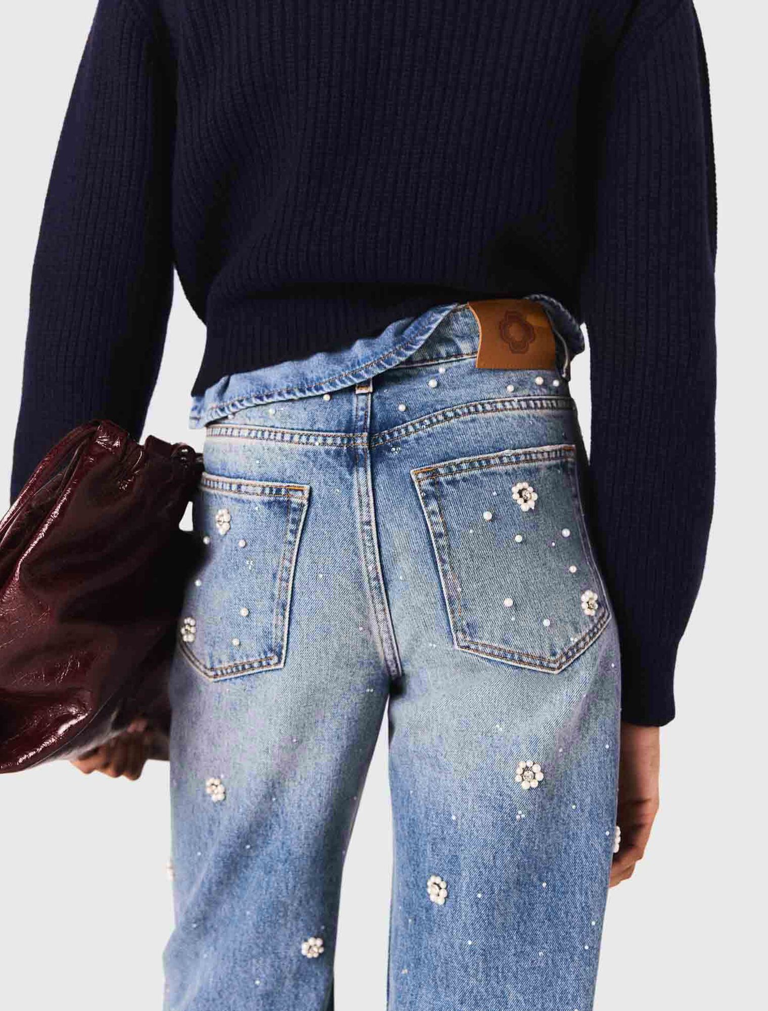 Jeans larghi ricamati