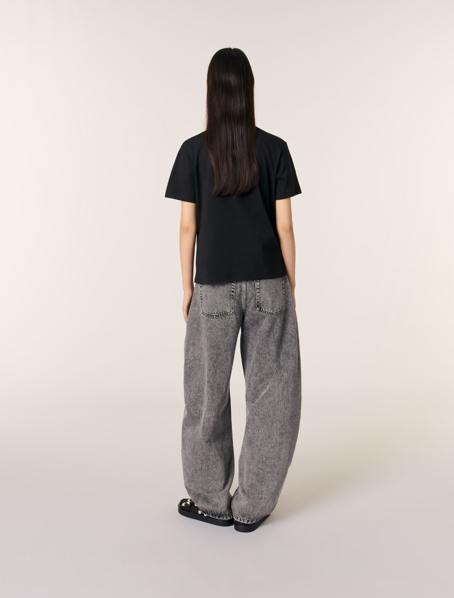 T-shirt con ricamo