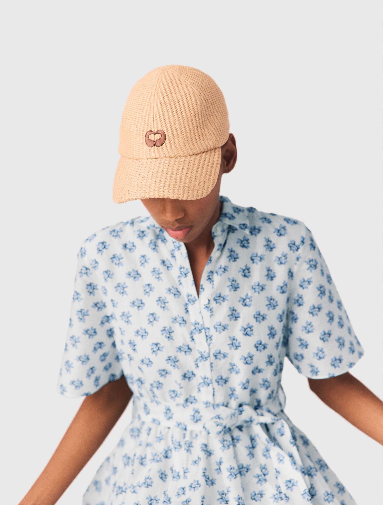 Cappello effetto materiale naturale