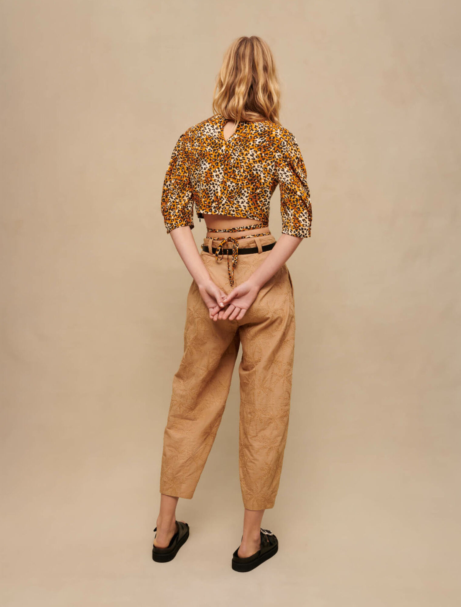 Crop top con stampa leopardo