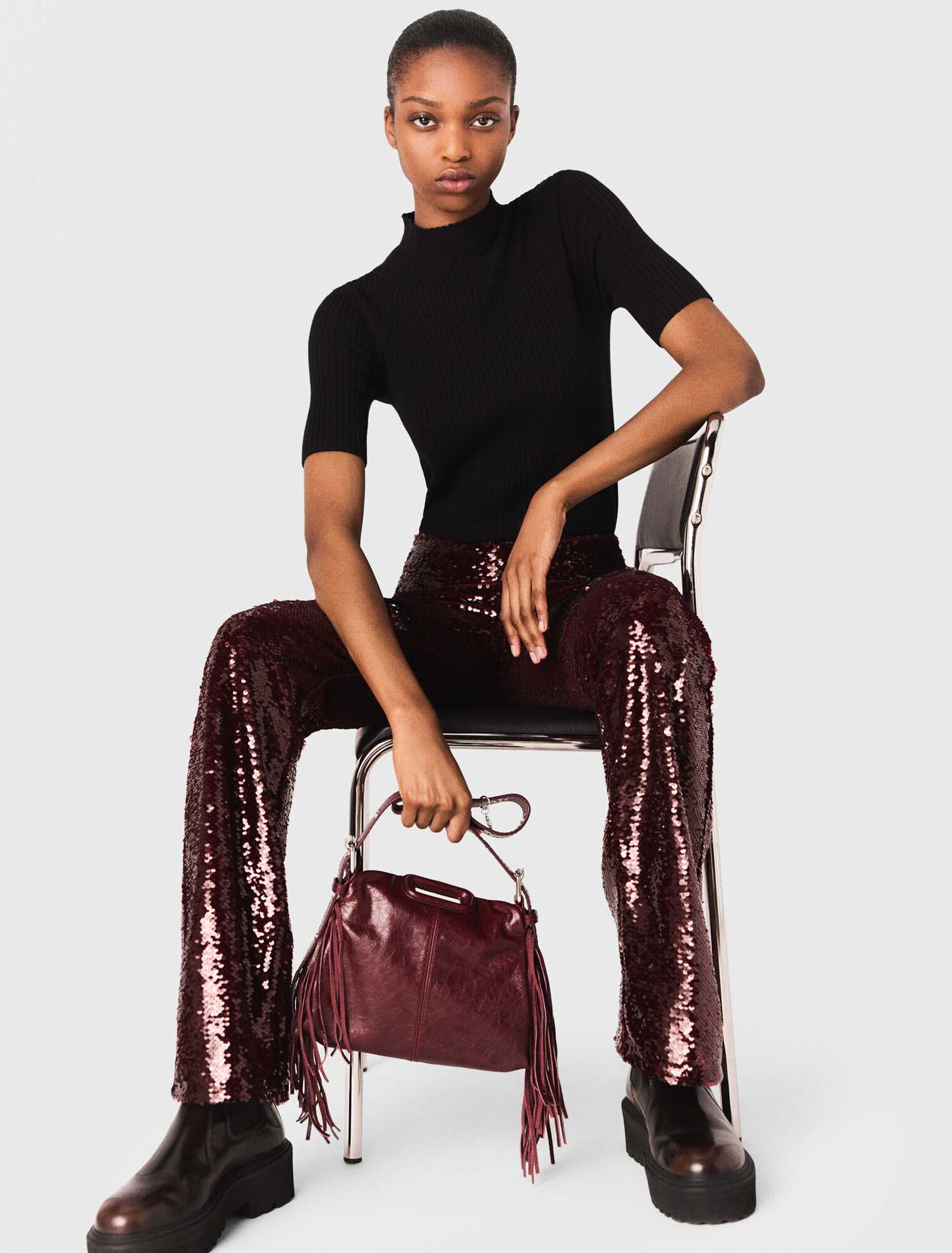 Pantaloni ricamati con paillettes