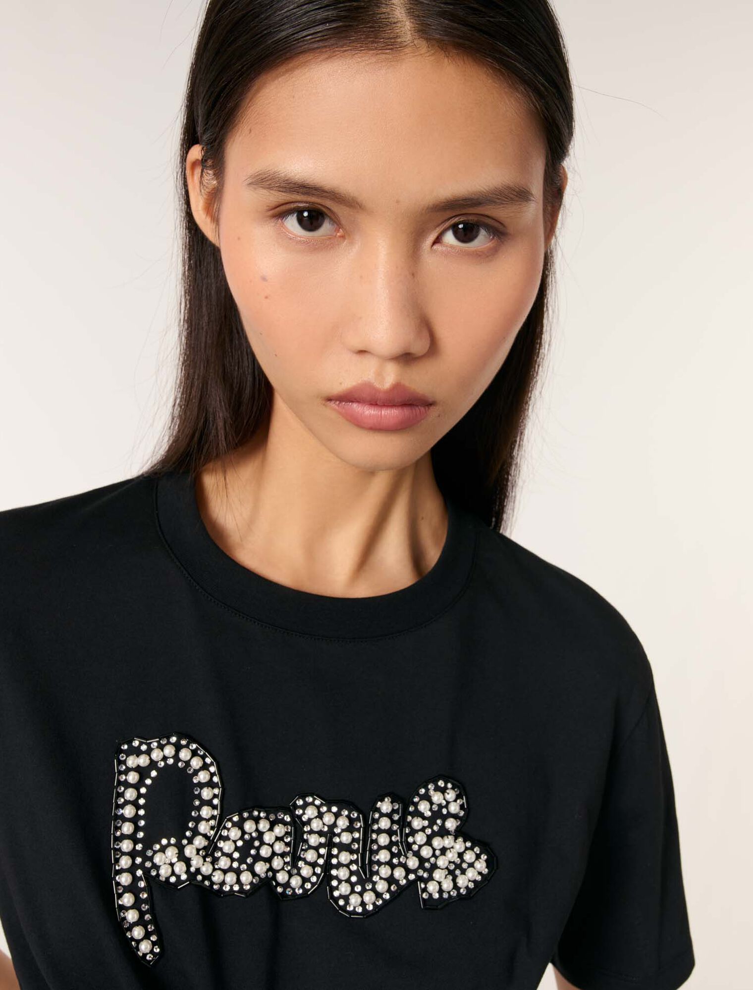 T-shirt con ricamo