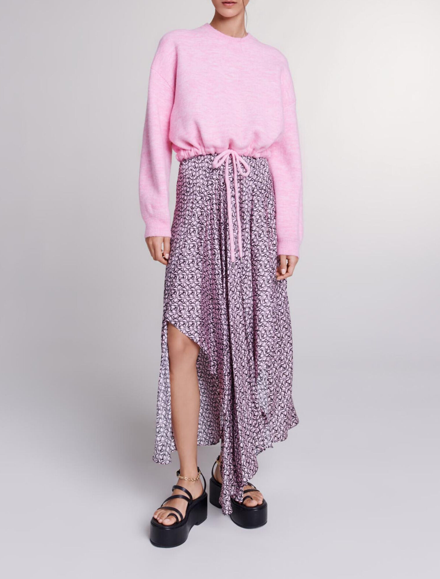 Pull corto in maglia allacciato