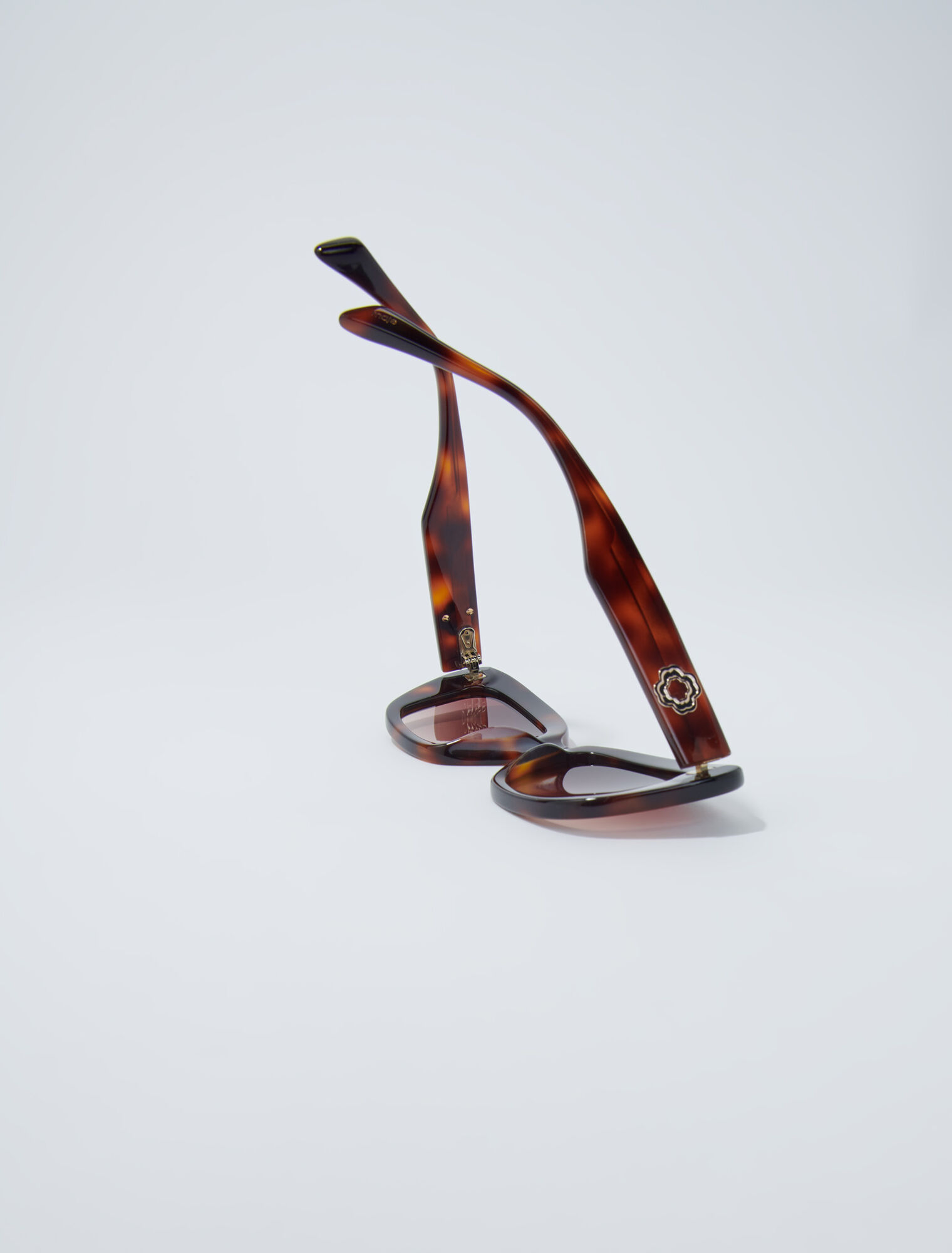 Occhiali sottili cat eye in acetato