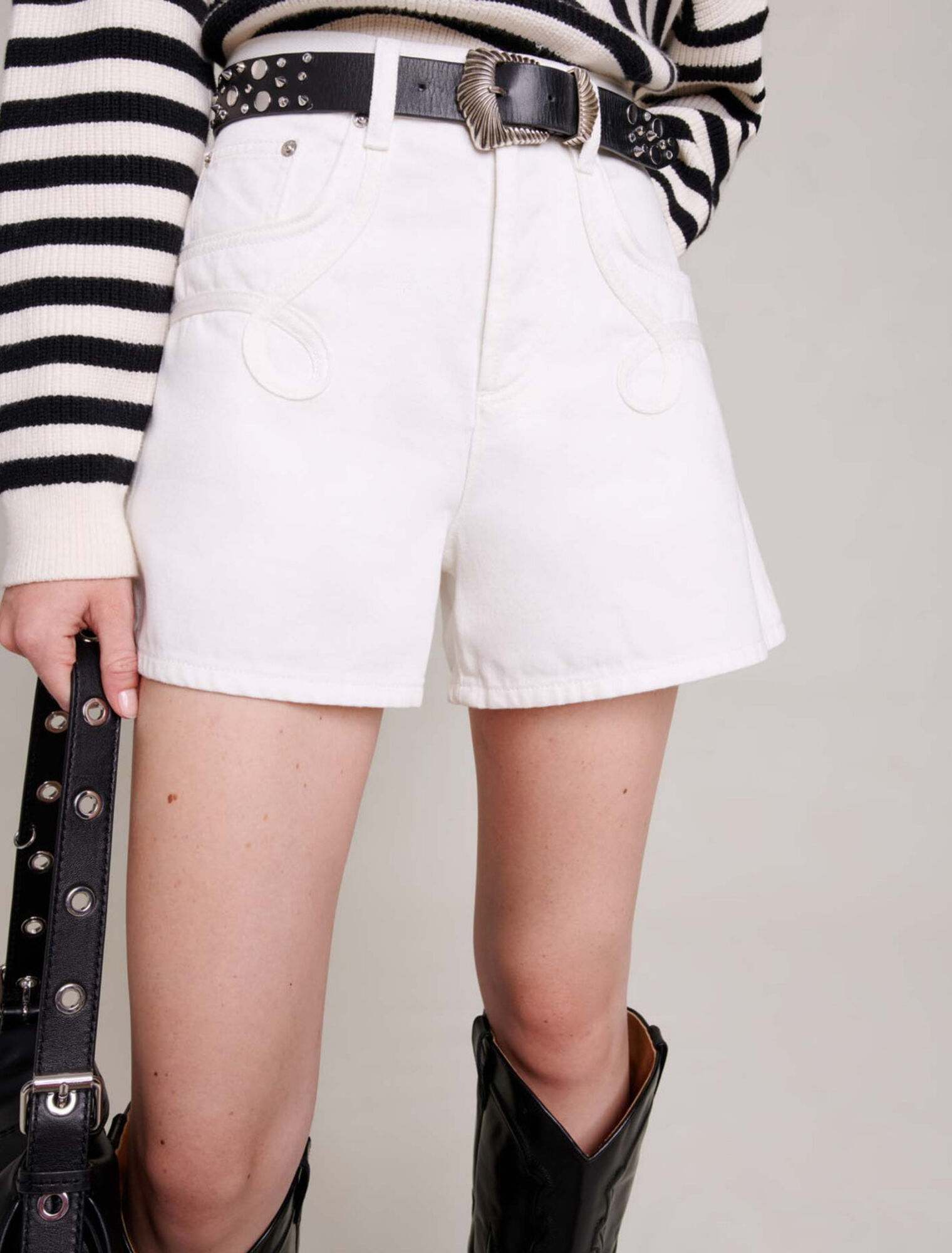 Shorts in jeans ricamato