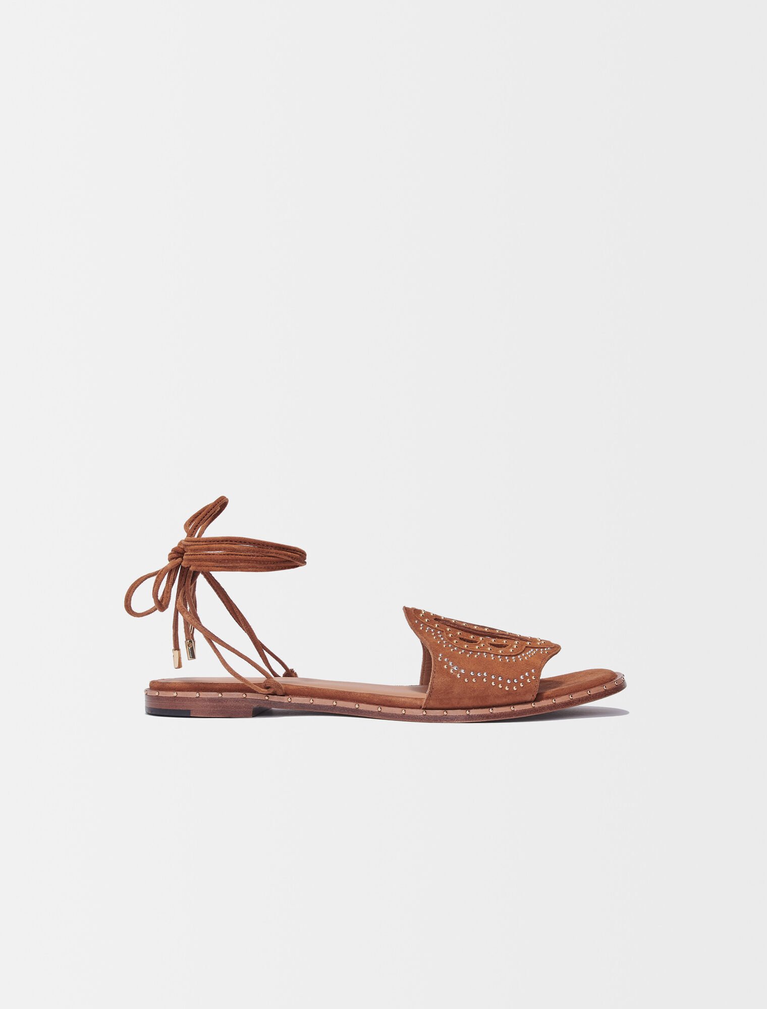 Sandali piatti con borchie