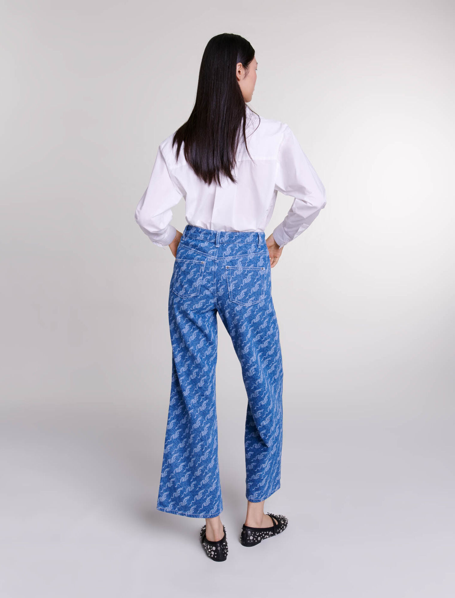 Jeans larghi a fantasia
