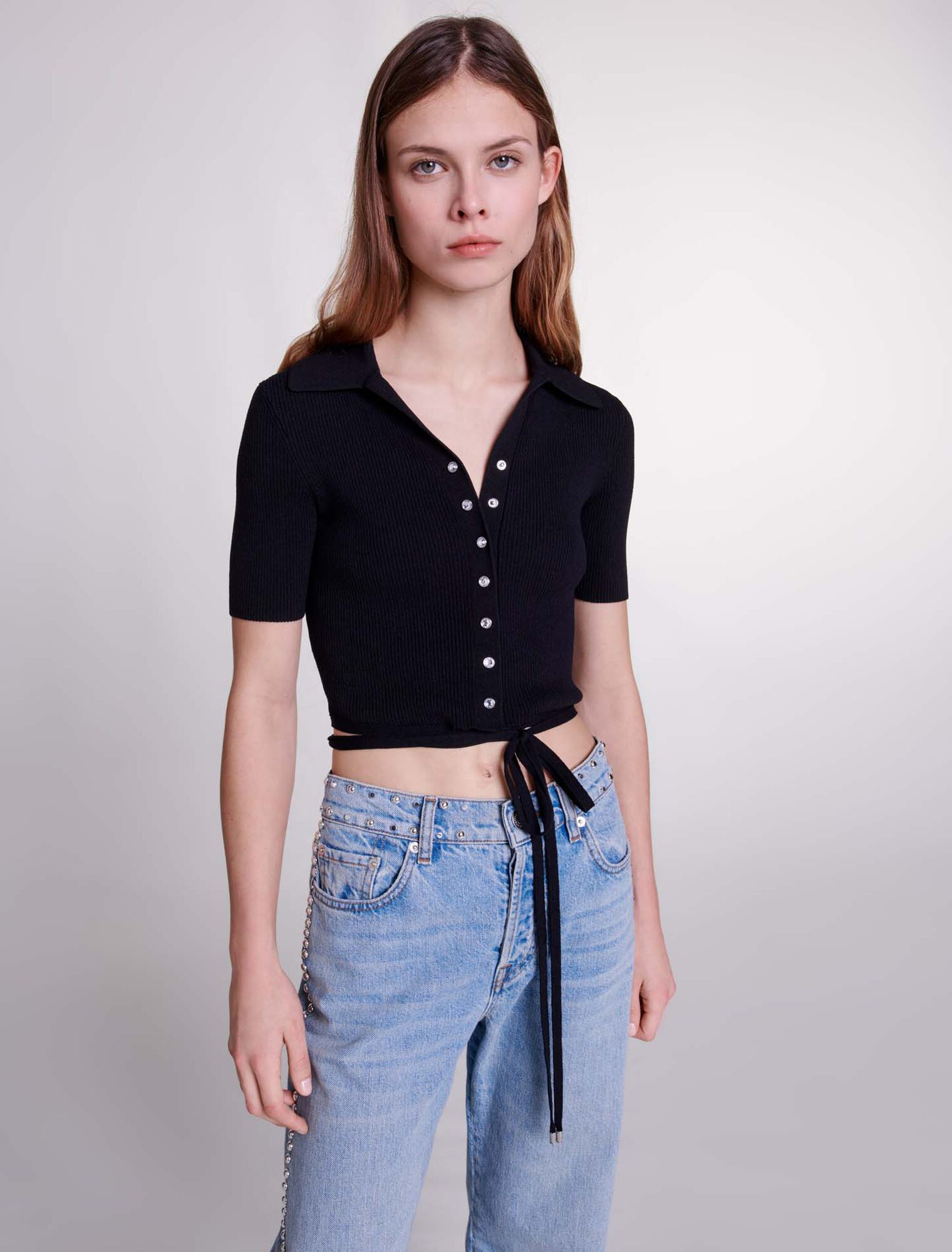 Top corto in maglia con lacci