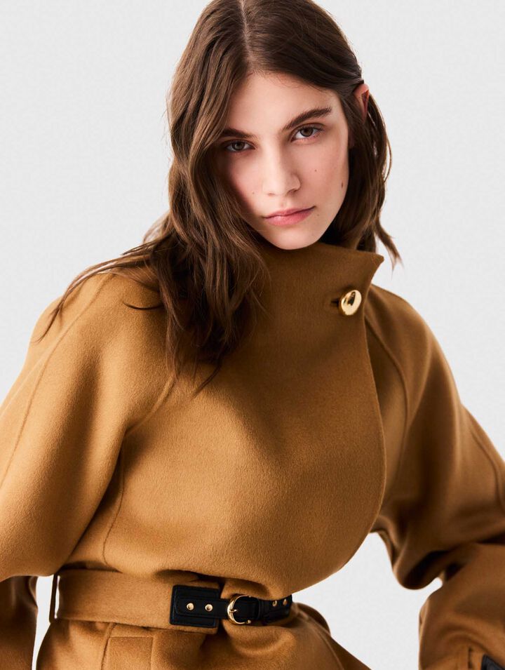 Cappotto midi in lana con cintura