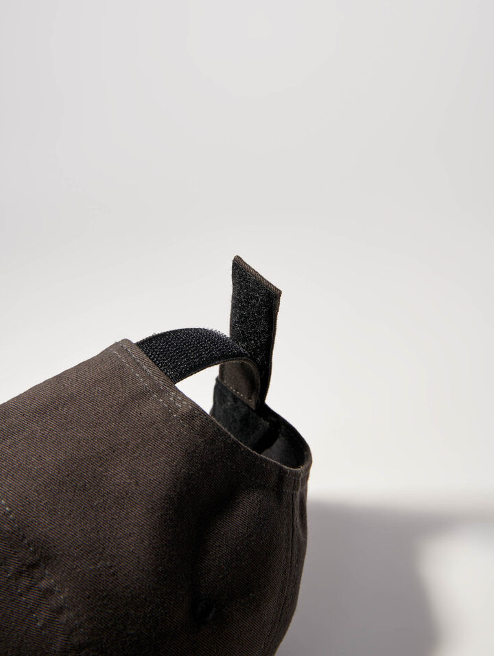 Cappellino in cotone con logo Clover