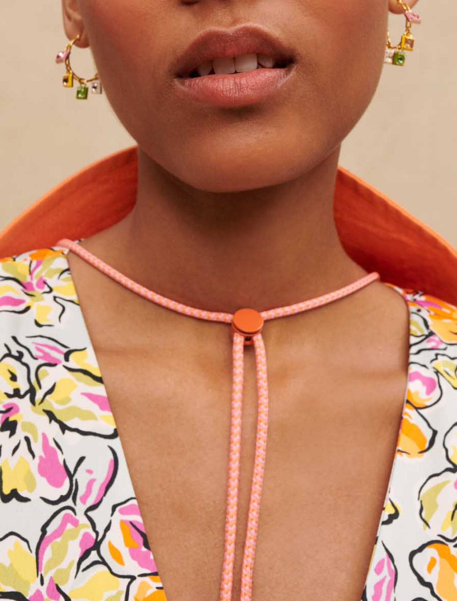 Abito corto con stampa floreale