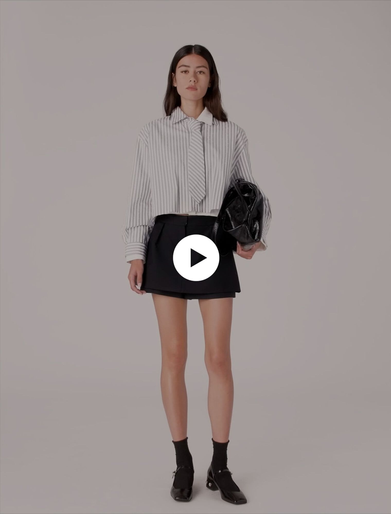 Camicia a righe glitterata con cravatta