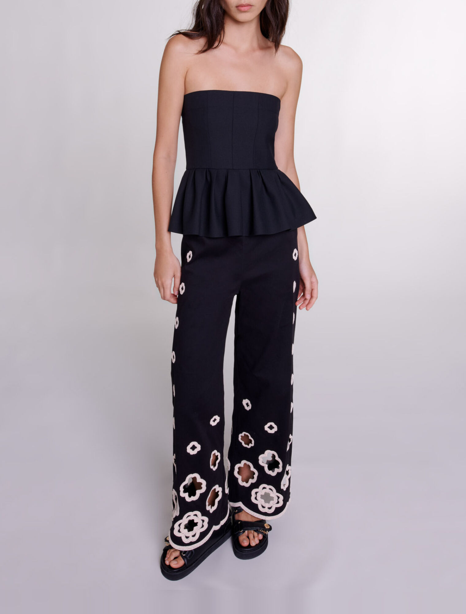 Pantaloni larghi in crochet