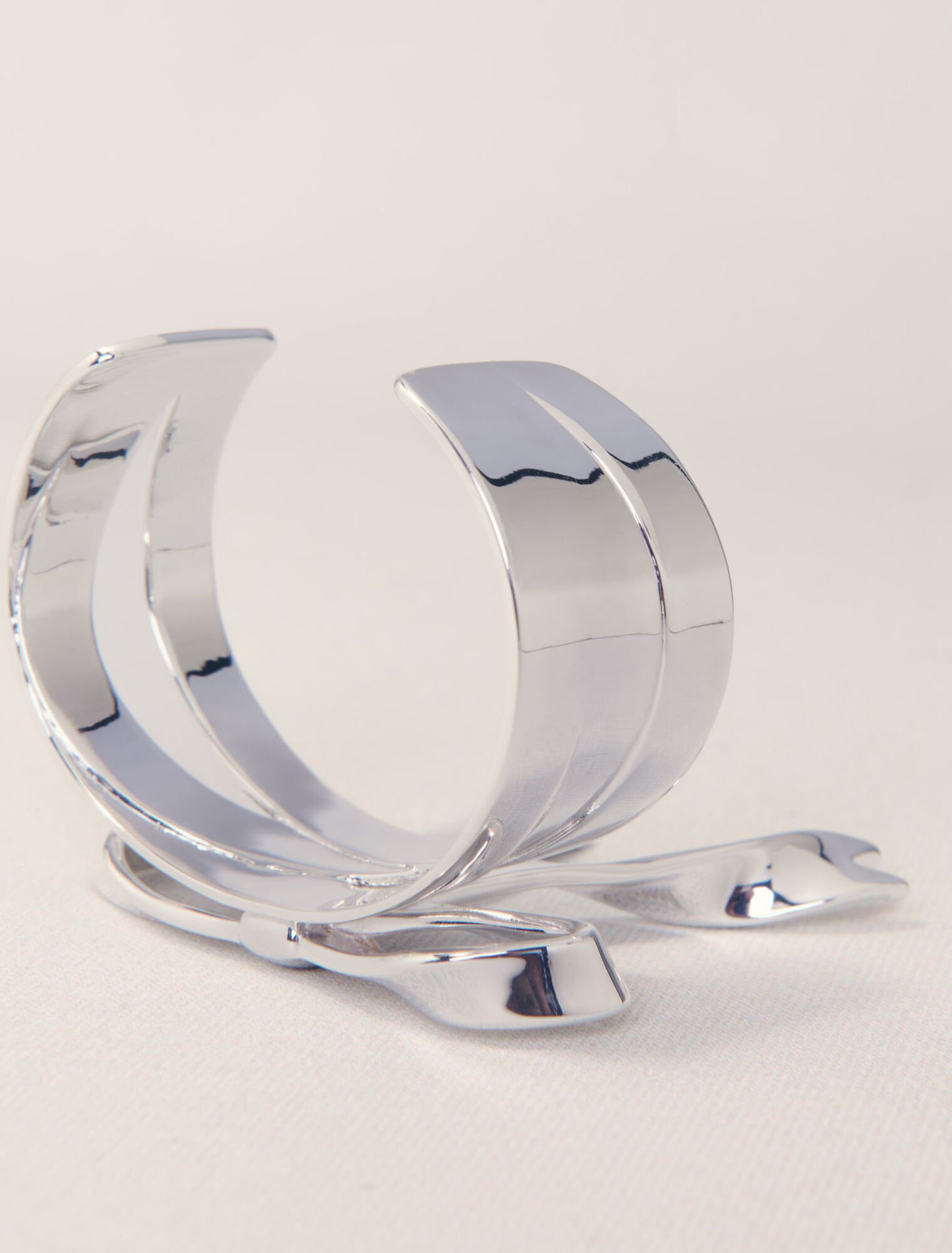 Bracciale con fiocco argentato