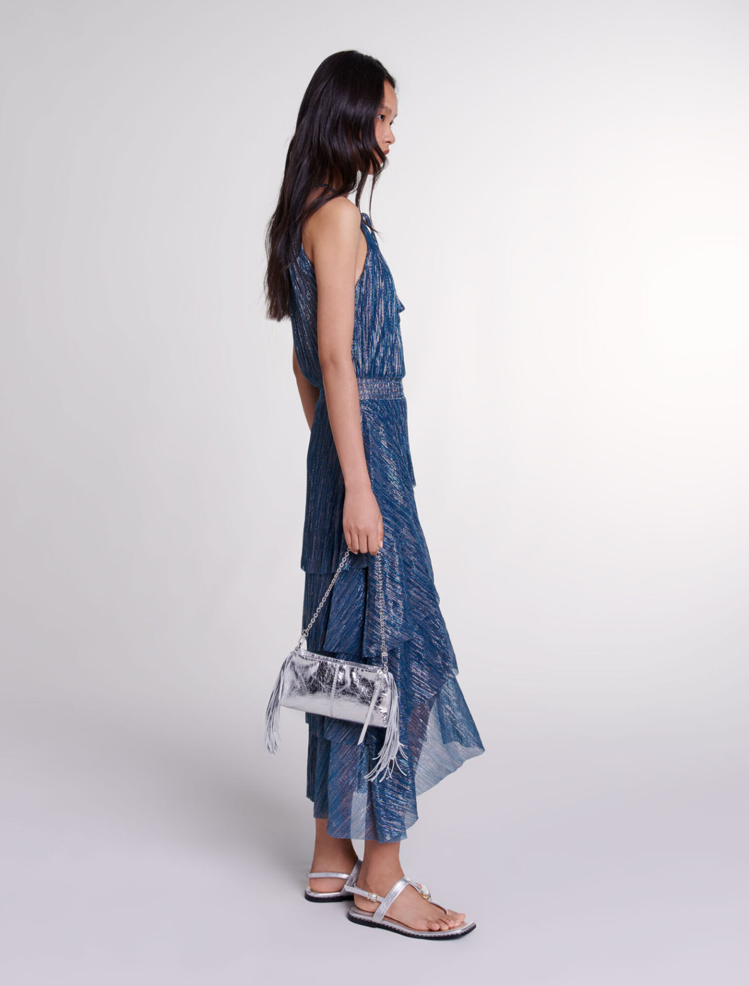 Abito lungo in lam&eacute; con volant