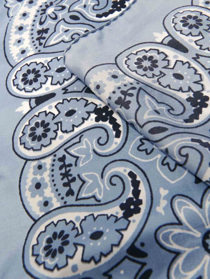 Foulard con stampa a bandana