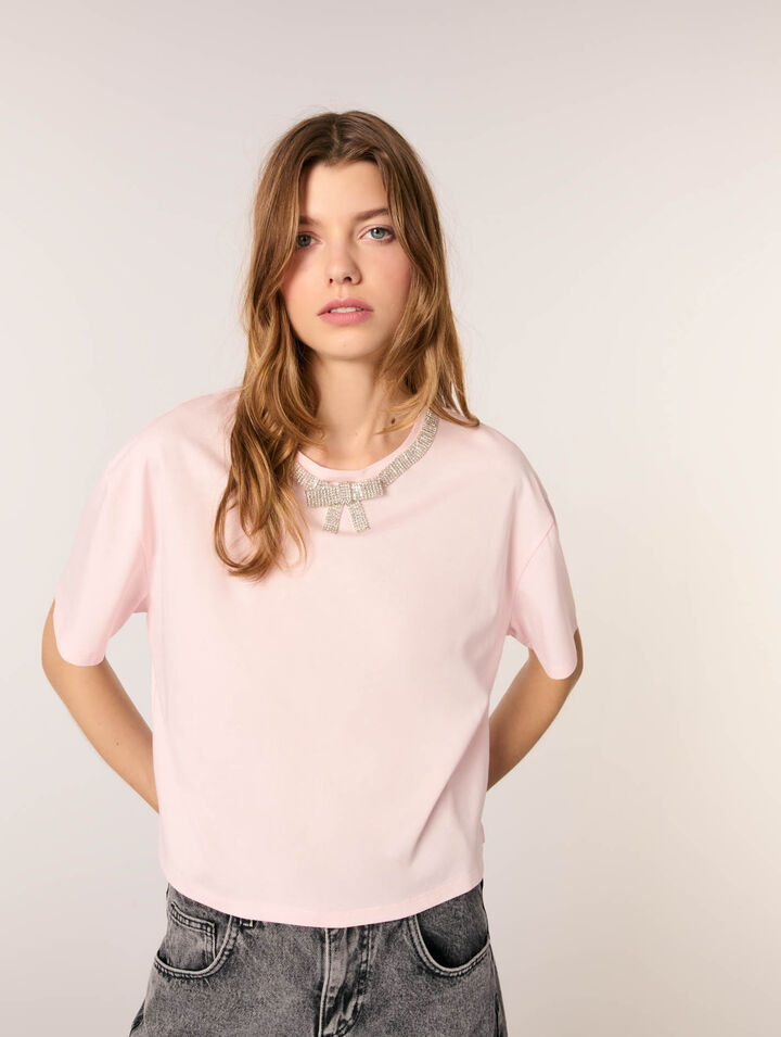 T-shirt corta con scollo gioiello