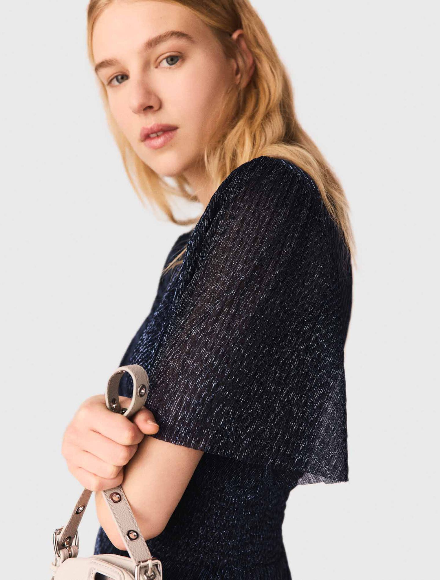 Abito midi metallizzato con balze