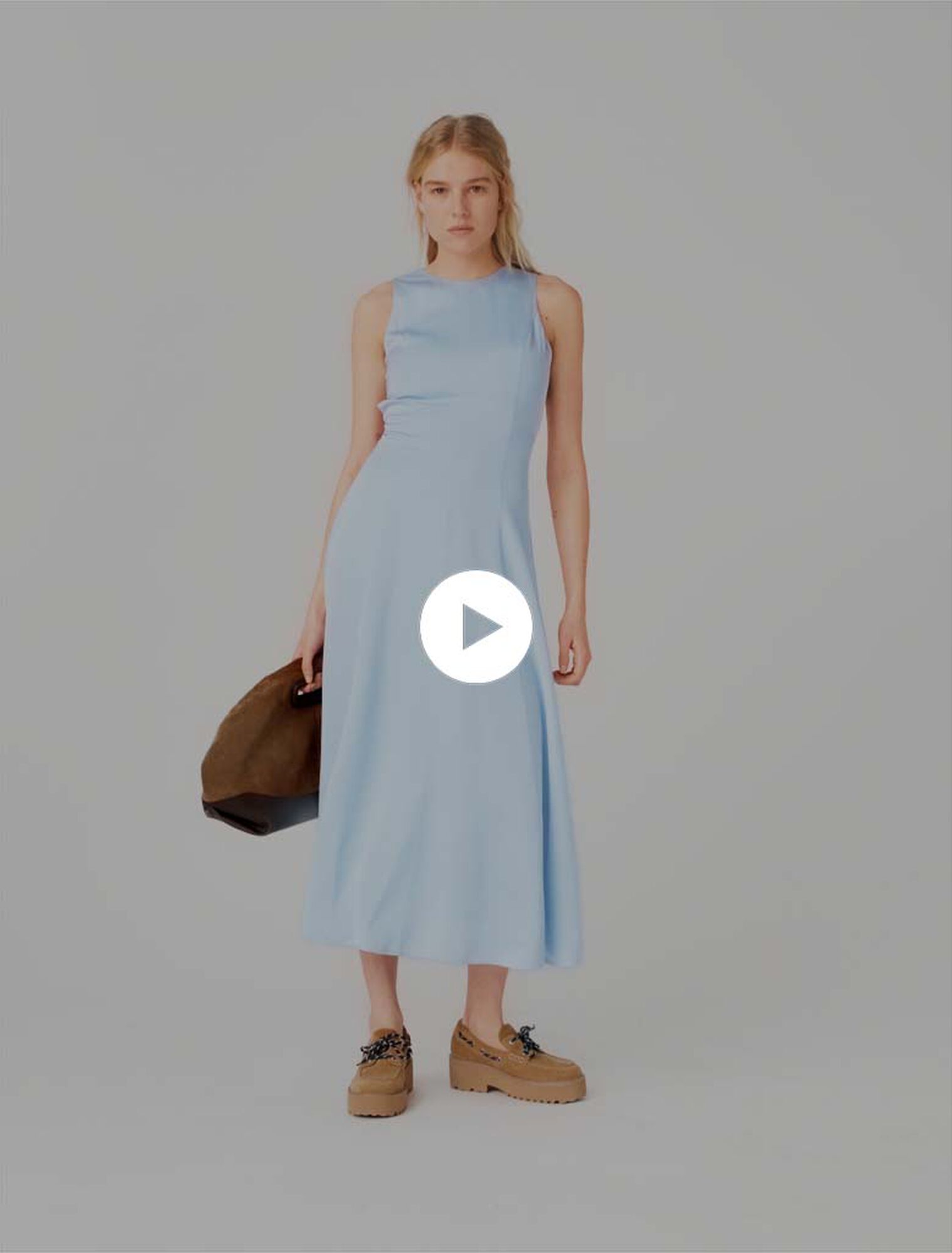 Abito lungo con schiena scoperta