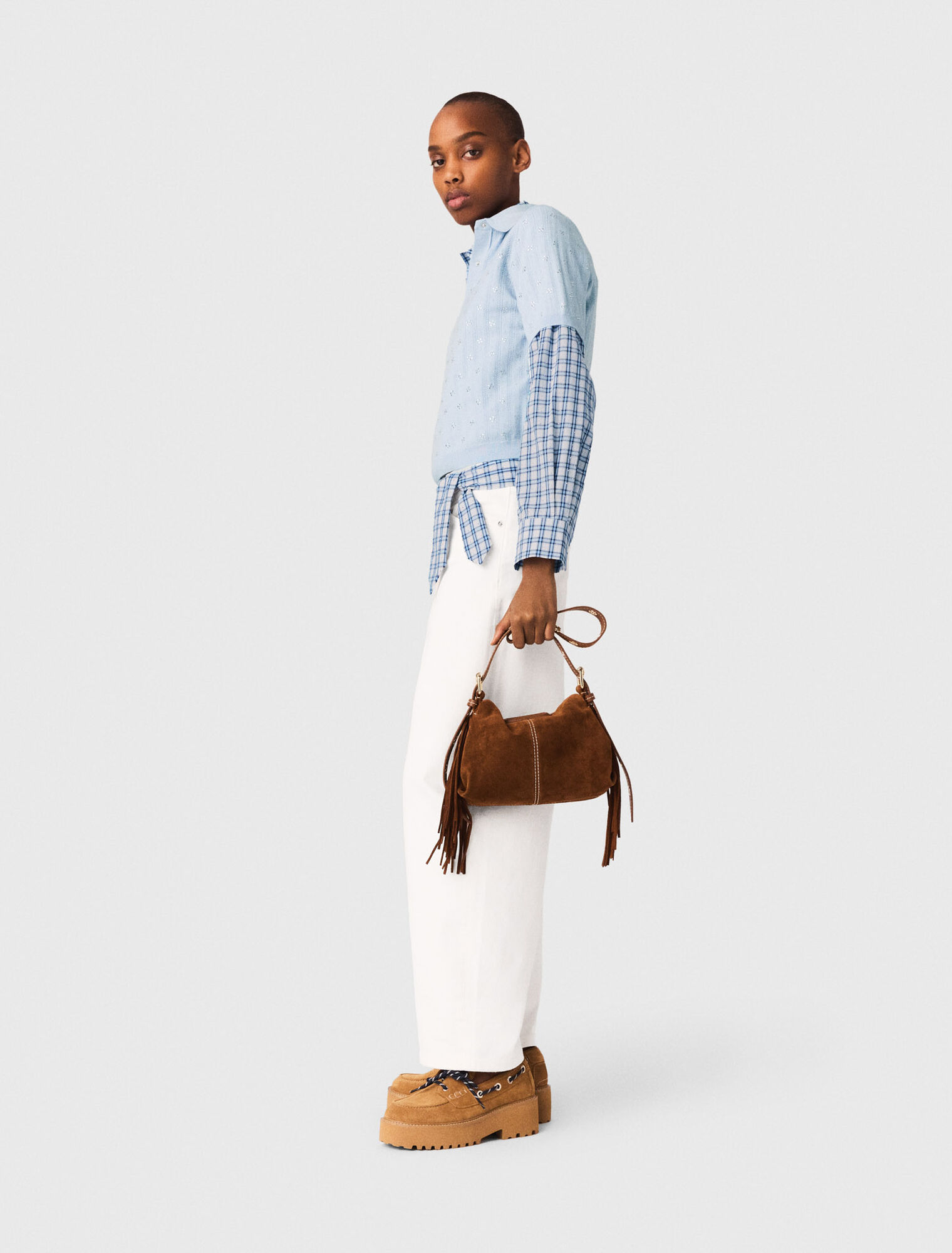 Pull corto strassato davanti