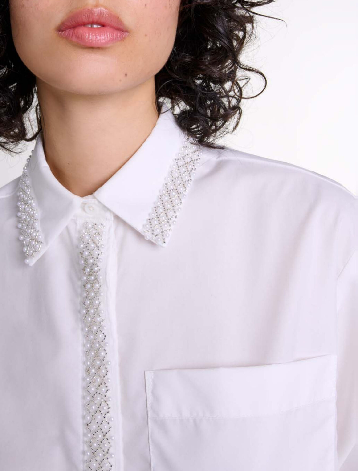 Camicia corta decorata con perline